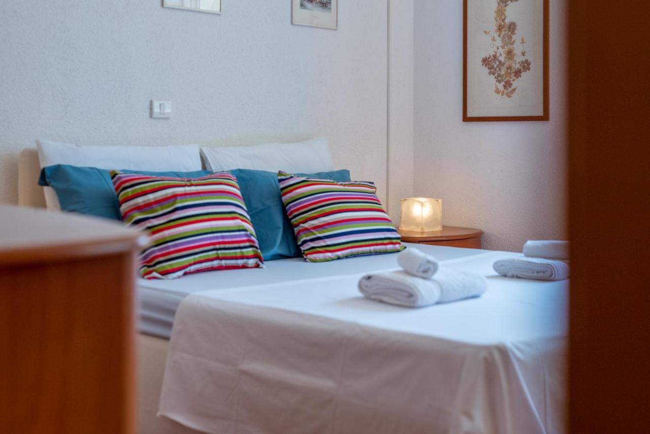 Apartment Bruno Трогир Екстериор снимка